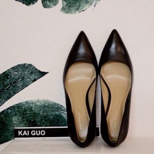 ANN TAYLOR - Black Polished Leather Heel
